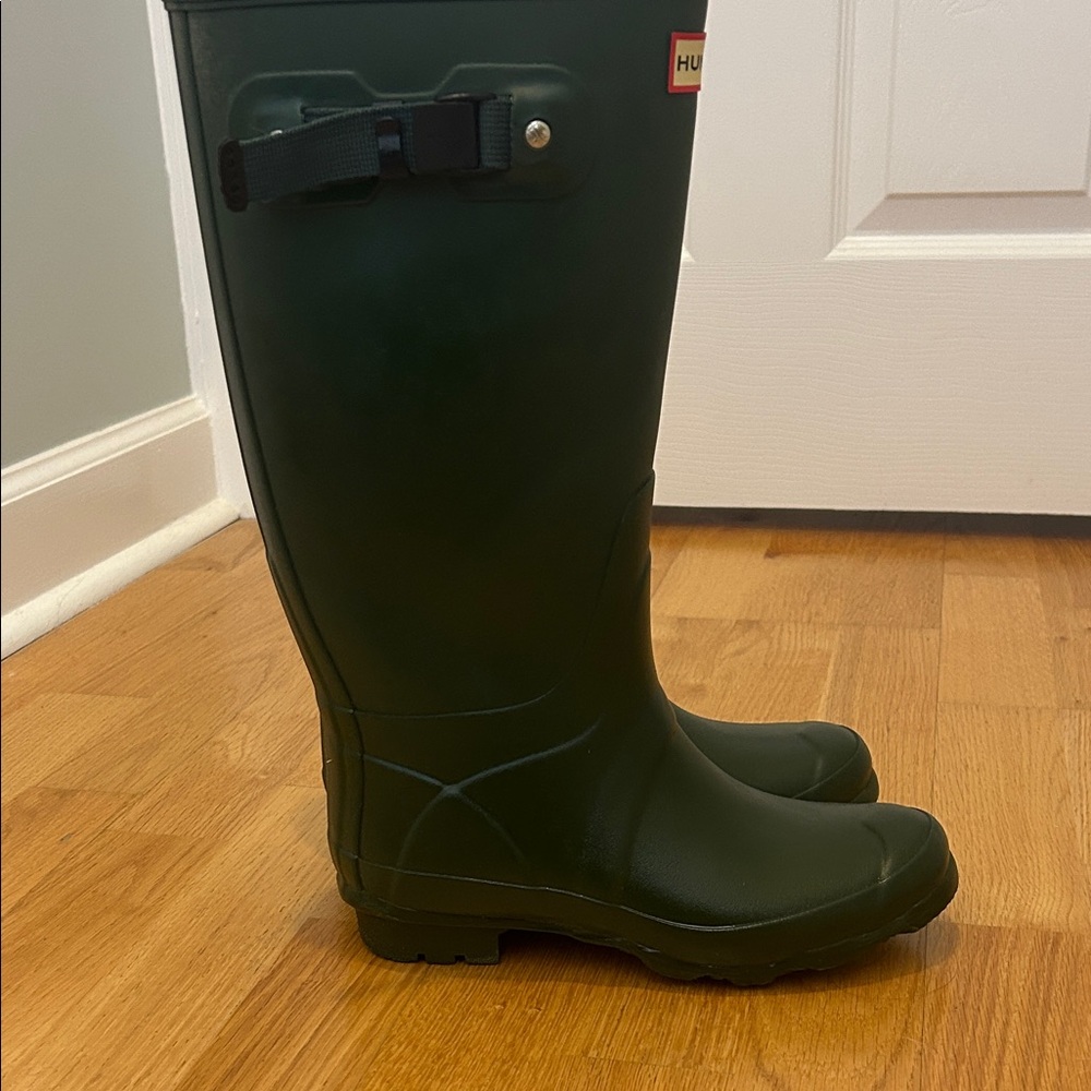 14” Tall Hunter Dark Green boots! Read discription below! - Picture 2 of 5